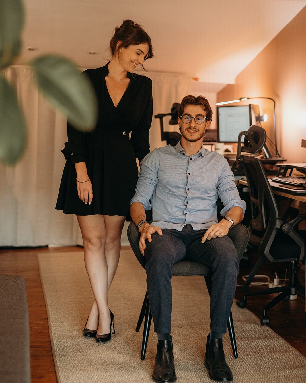 Léa Mathieu et Hugo Piovesan, cofondateurs de flowise, dans leur bureau.